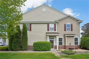 4360 Empress Dr, Hugo, MN 55038 - Photo 2