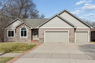 1771 Kimberly Cir, River Falls, WI 54022 - Photo 2