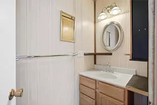 300 N 2nd St, River Falls, WI 54022 - Photo 16