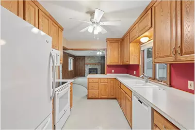 824 Elm Street, Hudson, WI 54016 - Photo 18