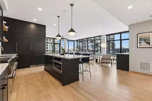 1120 S 2nd St, Minneapolis, MN 55415 - Photo 2