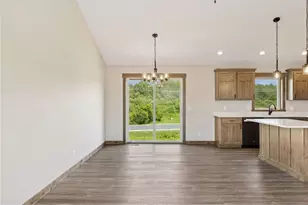 521 Summit Cir, Baldwin, WI 54002 - Photo 14