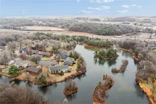 1528 Shorehaven Ct, Menomonie, WI 54751 - Photo 30