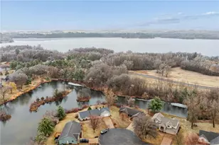 1528 Shorehaven Ct, Menomonie, WI 54751 - Photo 28