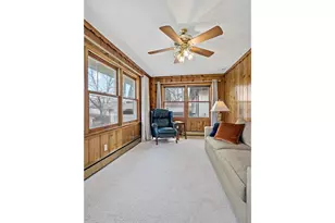 993 Hyacinth Ave, Saint Paul, MN 55106 - Photo 22