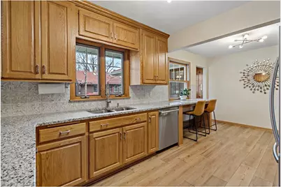 993 Hyacinth Avenue, Saint Paul, MN 55106 - Photo 20