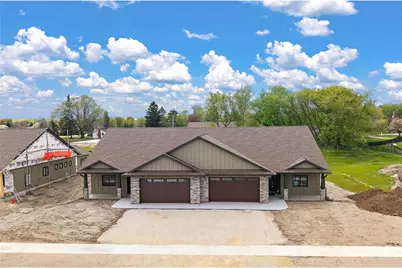1060 Legend Lane, River Falls, WI 54022 - Photo 1