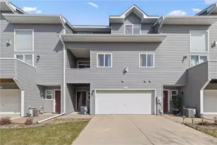 673 Kingfisher Ln, Woodbury, MN 55125 - Photo 1