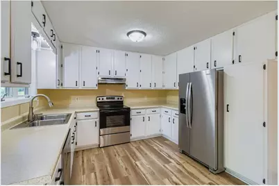 367 Foster Street, River Falls, WI 54022 - Photo 10