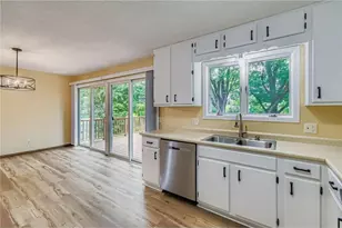 367 Foster St, River Falls, WI 54022 - Photo 12