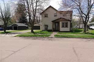 127 S 2nd St, Barron, WI 54812 - Photo 2