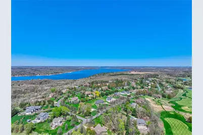 327 Lindsay Road, Troy Township, WI 54016 - Photo 6