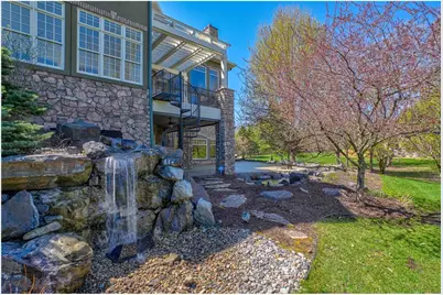 327 Lindsay Road, Troy Township, WI 54016 - Photo 42