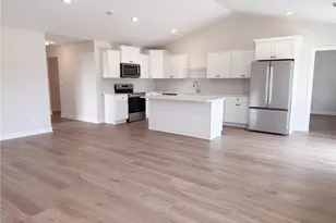 718 S Division St, Warren Township, WI 54023 - Photo 4