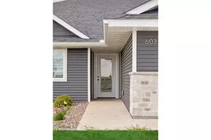 710 S Division St, Warren Township, WI 54023 - Photo 4