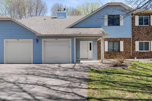 995 Heritage Ct, Vadnais Heights, MN 55127 - Photo 1