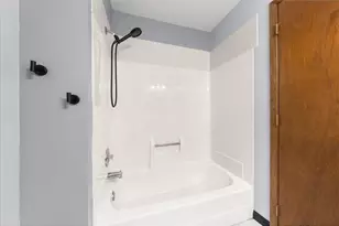 995 Heritage Ct, Saint Paul, MN 55127 - Photo 16