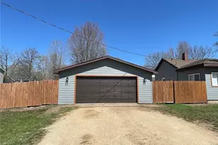 1819 9th St, Menomonie, WI 54751 - Photo 2