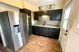 1819 9th St, Menomonie, WI 54751 - Photo 4