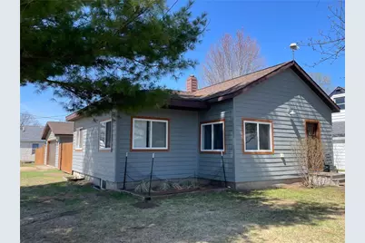 1819 9th Street, Menomonie, WI 54751 - Photo 2