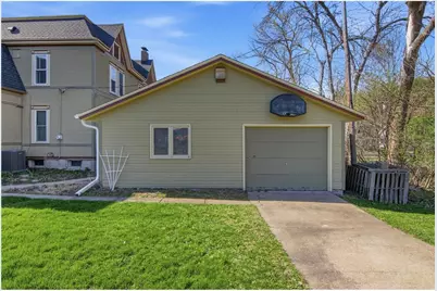 435 Jefferson Street, Eau Claire, WI 54701 - Photo 16
