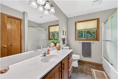 4437 Old Wells Road, Eau Claire, WI 54703 - Photo 18
