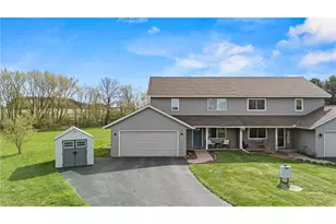 1375 Alton Ln, Hammond, WI 54015 - Photo 2