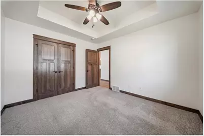 4911 Field Crest Lane, Eau Claire, WI 54701 - Photo 22