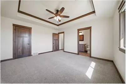 4911 Field Crest Lane, Eau Claire, WI 54701 - Photo 18