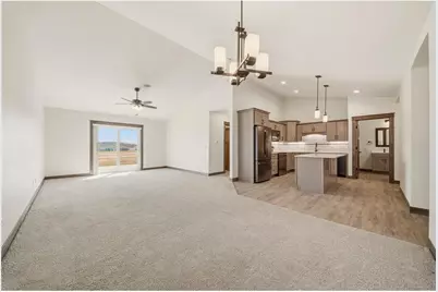 4911 Field Crest Lane, Eau Claire, WI 54701 - Photo 12