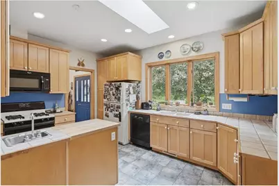 481 Sleepy Hollow Drive, Kinnickinnic Township, WI 54023 - Photo 16