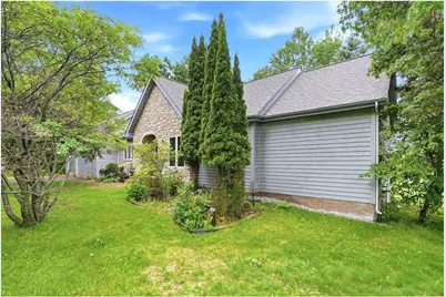 481 Sleepy Hollow Drive, Kinnickinnic Township, WI 54023 - Photo 4