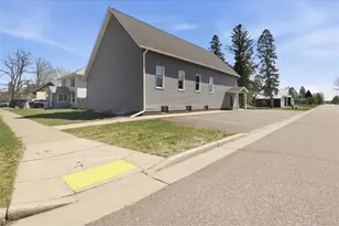 104 Barker St, Rice Lake, WI 54868 - Photo 2