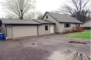 812 Barker St, Rice Lake, WI 54868 - Photo 2