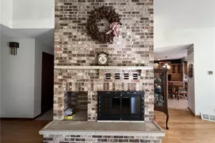 2114 Jannsen Ct, Menomonie, WI 54751 - Photo 6