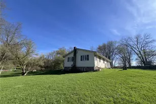 2114 Jannsen Ct, Menomonie, WI 54751 - Photo 32
