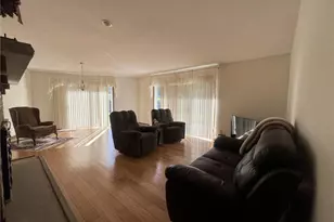 2114 Jannsen Ct, Menomonie, WI 54751 - Photo 8
