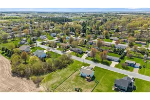 1140 Eulaine Cir, Hammond, WI 54015 - Photo 28