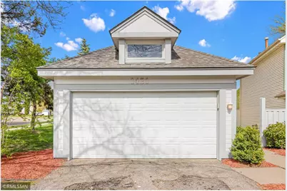 1421 Granada Trail, Oakdale, MN 55128 - Photo 32
