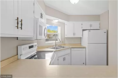 1421 Granada Trail, Oakdale, MN 55128 - Photo 12