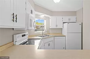 1421 Granada Trail, Oakdale, MN 55128 - Photo 12