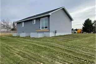 365 Paperjack Dr, New Richmond, WI 54017 - Photo 4