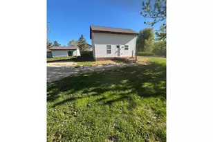 878 Washington St, Prescott, WI 54021 - Photo 2
