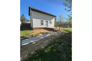 878 Washington St, Prescott, WI 54021 - Photo 4