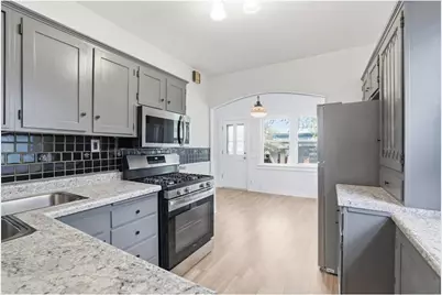 215 Penn Avenue, Minneapolis, MN 55405 - Photo 10