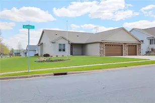 298 Kusilek St, River Falls, WI 54022 - Photo 2
