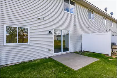 1215 West Edge Place, New Richmond, WI 54017 - Photo 4