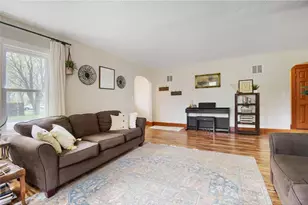 527 Division St, River Falls, WI 54022 - Photo 6