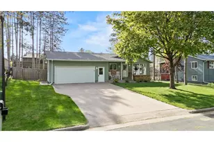 715 Lund St, North Hudson, WI 54016 - Photo 4