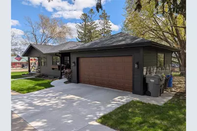 1020 Franklin Street, Baldwin, WI 54002 - Photo 4